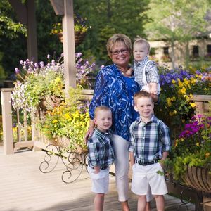 Meet your Posher, Sharon